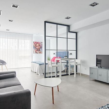 9 Nidos Centrica Suites - Nuevo Пласенсія Екстер'єр фото