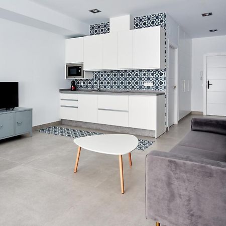9 Nidos Centrica Suites - Nuevo Пласенсія Екстер'єр фото